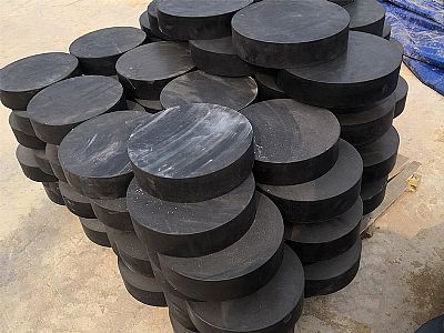 肥城市板式橡胶支座由若干层橡胶片与薄钢板经加压硫化